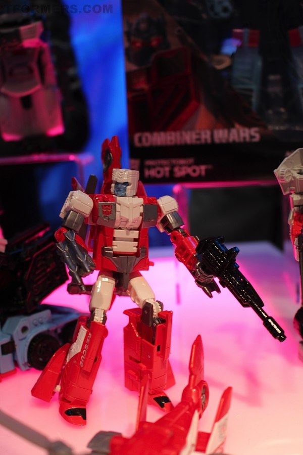 Toy Fair 2015   First Looks At Defensor Combiner Wars Figures Images  (11 of 130)